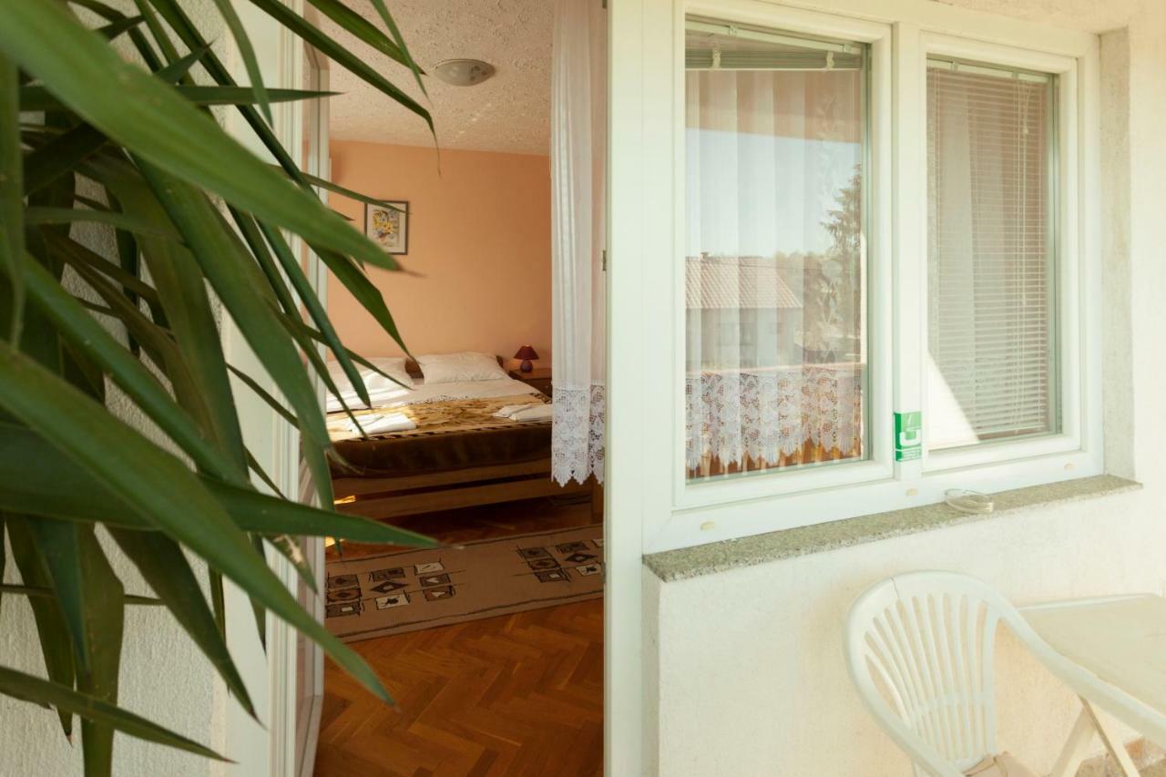 Rooms Maria Слуни Экстерьер фото